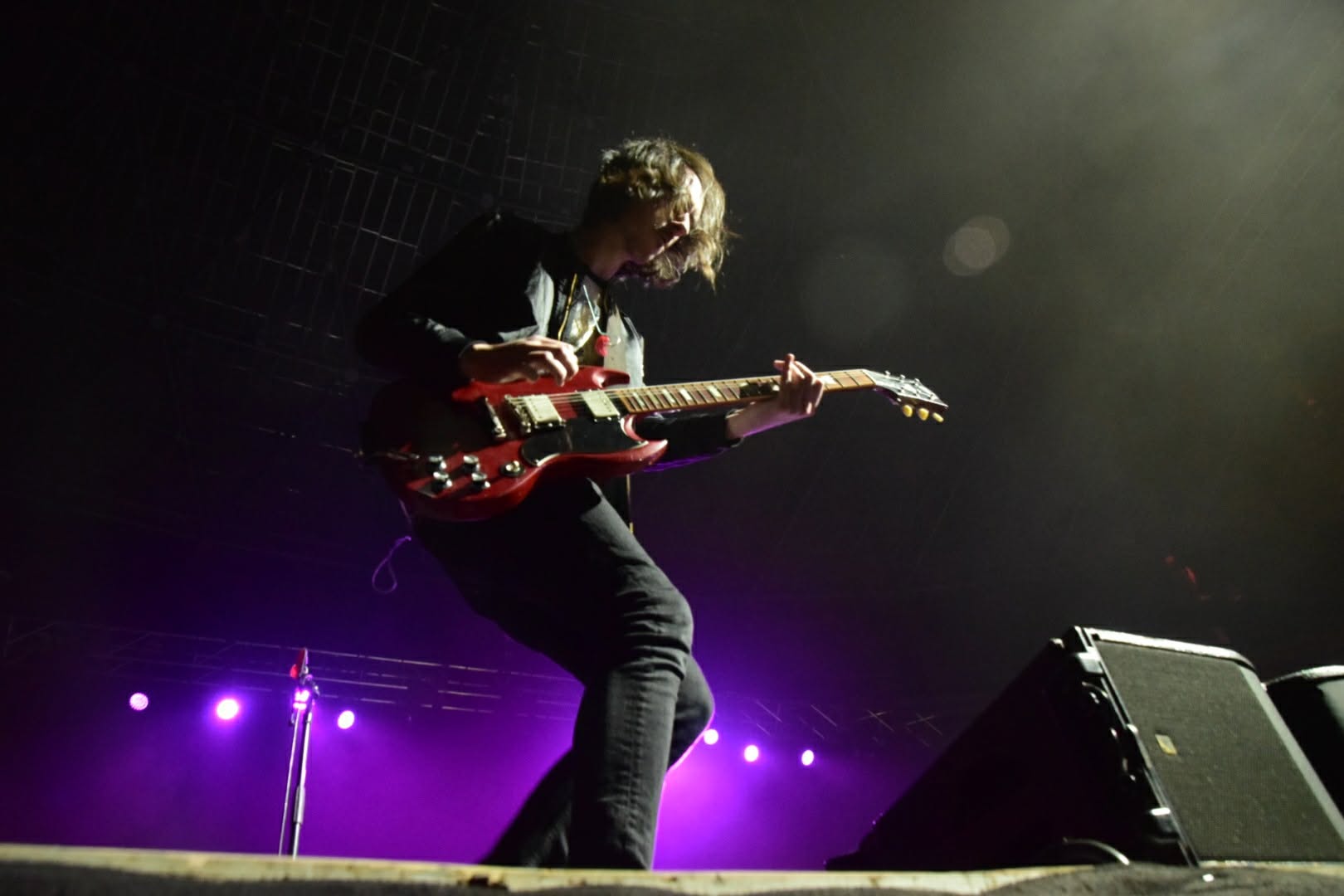 Lifehouse guitarist performing live