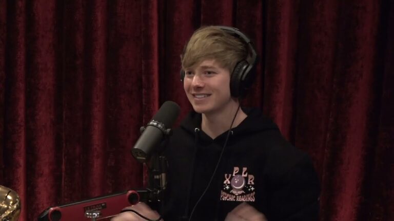 Joe Rogan Experience #1922 – Sam & Colby