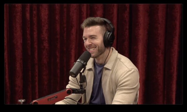 Joe Rogan Experience #2239 – Derek, More Plates More Dates