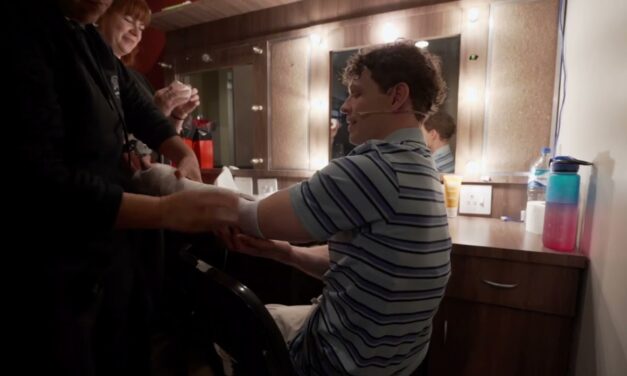 Go Behind the Scenes of Dear Evan Hansen! 🎥