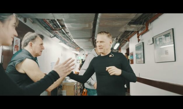 Bryan Adams | Roll with the Punches Tour | Live