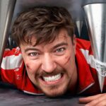 100 People Vs World’s Biggest Trap!