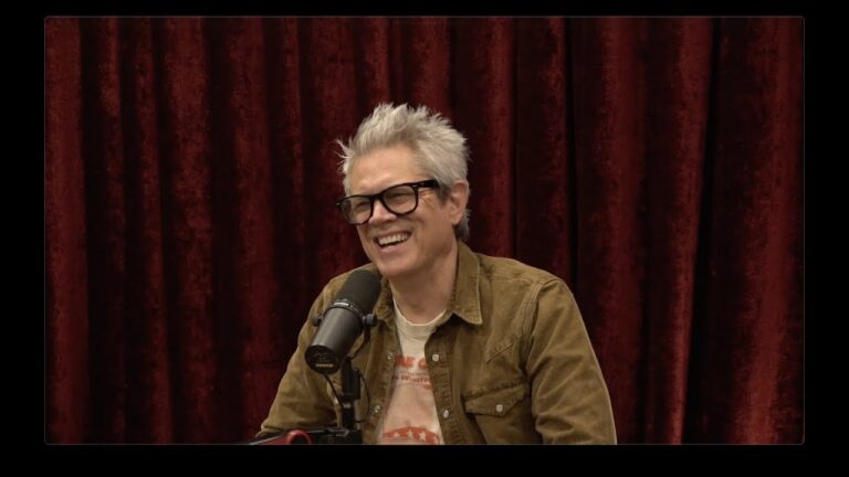 Joe Rogan Experience #2439 – Johnny Knoxville