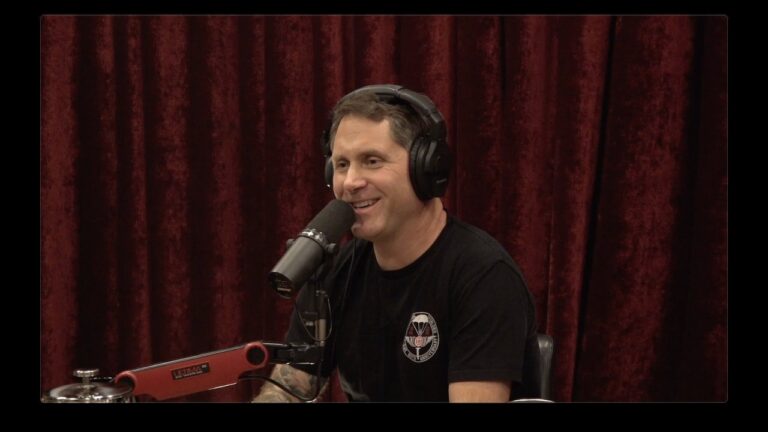 Joe Rogan Experience #2453 – Evan Hafer
