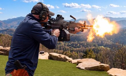 Shawn Ryan Shoots a M249 SAW for the First Time in 15 Years