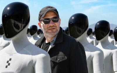 Shawn Ryan Tests a Real Humanoid Robot